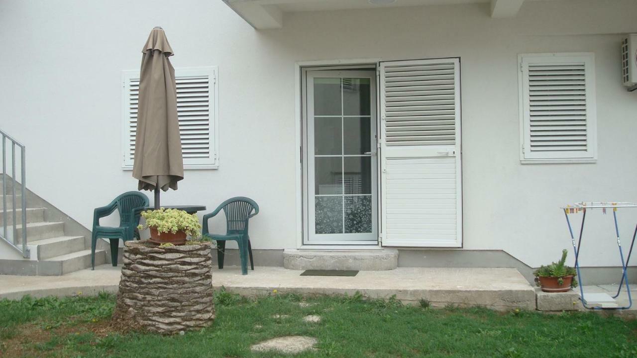 Apartmani "Mali Mago" Tribunj  Exterior photo