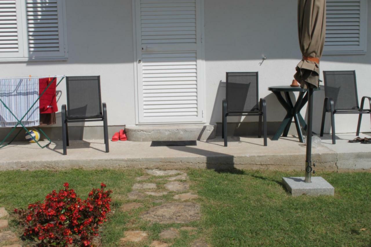 Apartmani "Mali Mago" Tribunj  Exterior photo